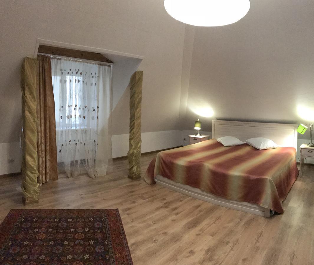 A1 Apartments With Free Parking 里加 外观 照片