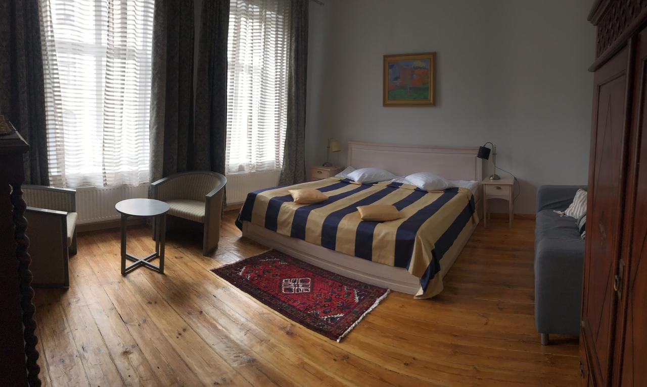 A1 Apartments With Free Parking 里加 外观 照片